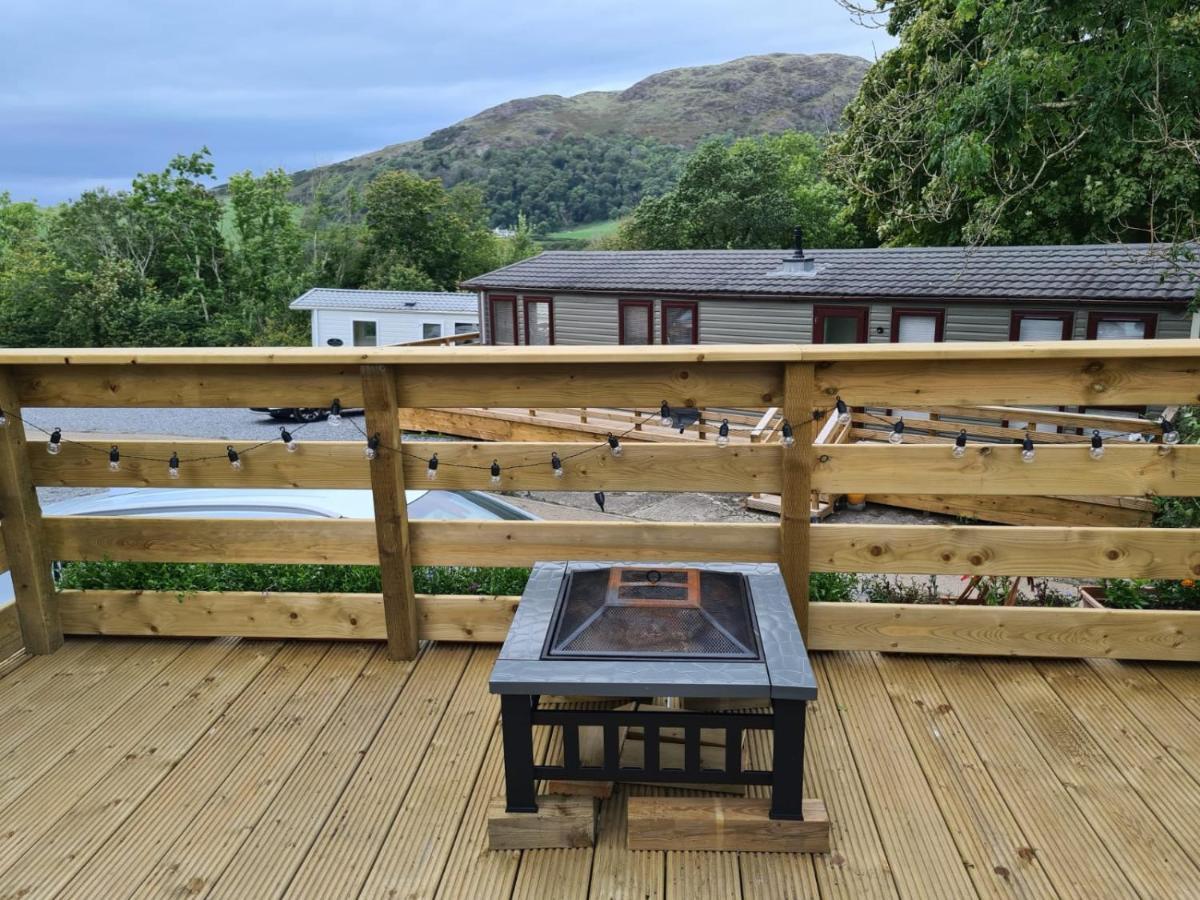 Unique Caravan With Outdoor Space *