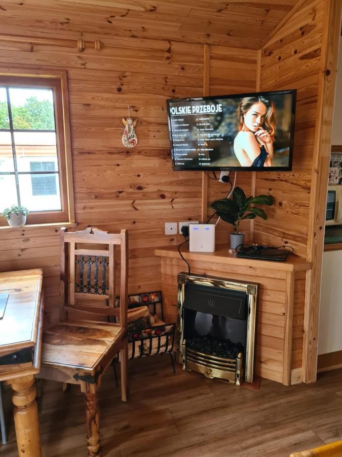 Unique Caravan With Outdoor Space Ballantrae